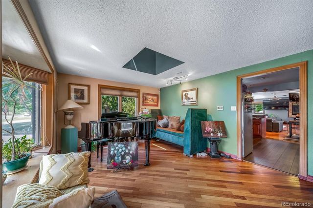 1590 Roslyn Street, Denver, CO 80220