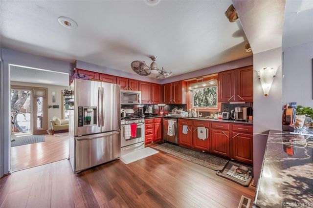 1590 Roslyn Street, Denver, CO 80220