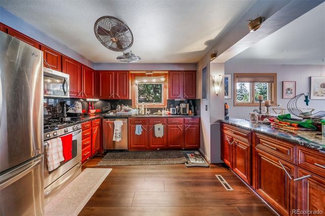 1590 Roslyn Street, Denver, CO 80220