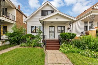 12099 Klinger, Hamtramck, MI 48212