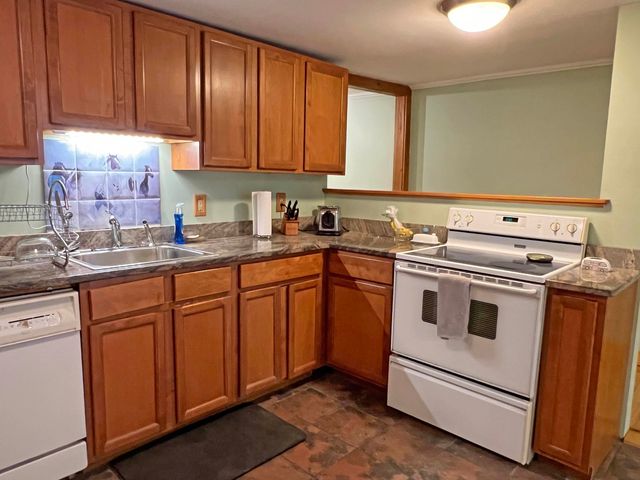 41 Organ Street, Brattleboro, VT 05301