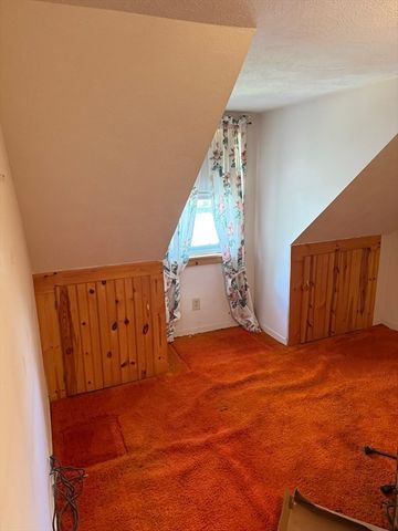 17 Royal St, Agawam, MA 01030