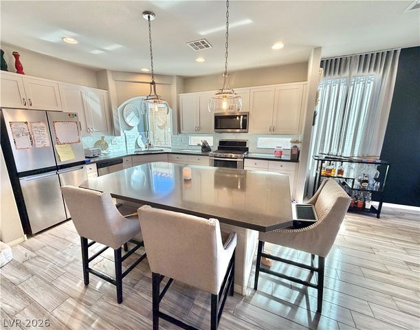 5684 CAMILLA CELLARS Court, Las Vegas, NV 89141