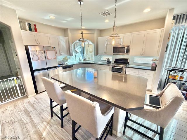 5684 CAMILLA CELLARS Court, Las Vegas, NV 89141