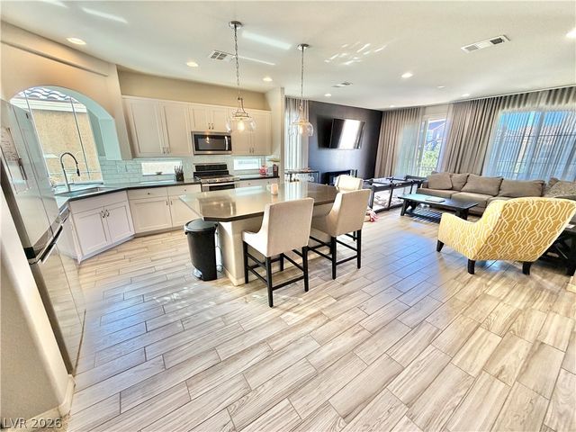 5684 CAMILLA CELLARS Court, Las Vegas, NV 89141