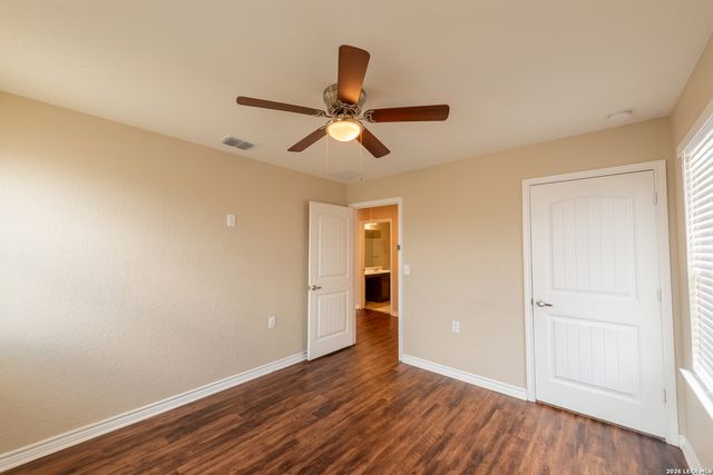 5526 CASTLE BROOK DR, San Antonio, TX 78218