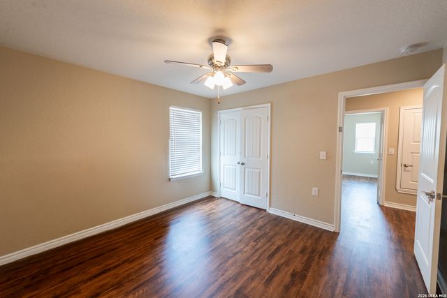 5526 CASTLE BROOK DR, San Antonio, TX 78218