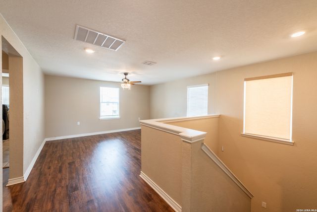 5526 CASTLE BROOK DR, San Antonio, TX 78218