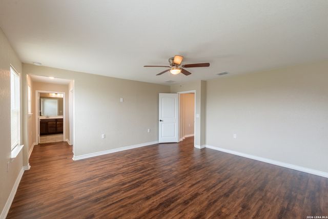 5526 CASTLE BROOK DR, San Antonio, TX 78218