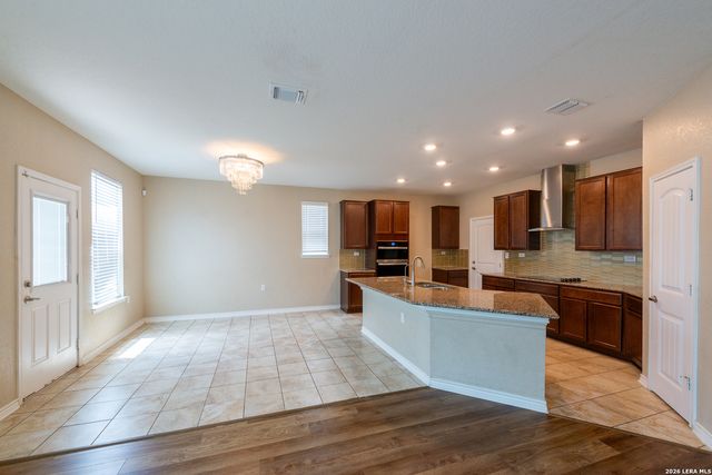 5526 CASTLE BROOK DR, San Antonio, TX 78218