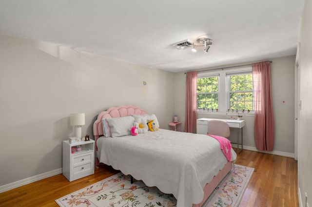 60 Hammond Pond Parkway 60, Brookline, MA 02467