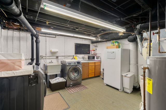 60 Hammond Pond Parkway 60, Brookline, MA 02467