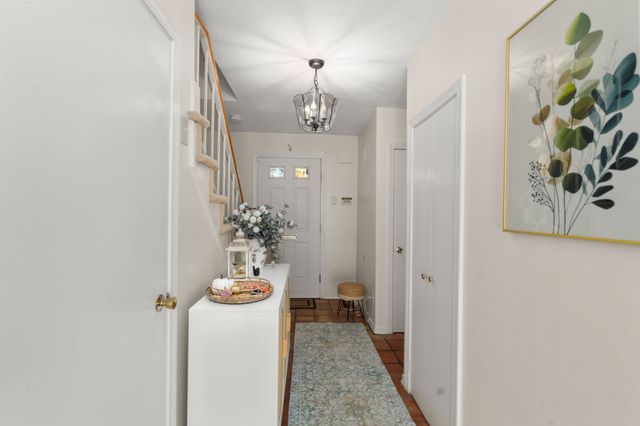 60 Hammond Pond Parkway 60, Brookline, MA 02467