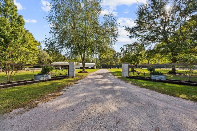 40 Olson Road, New Waverly, TX 77358