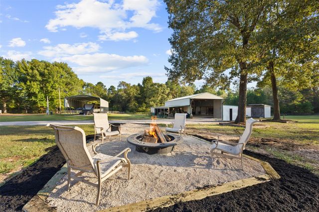 40 Olson Road, New Waverly, TX 77358