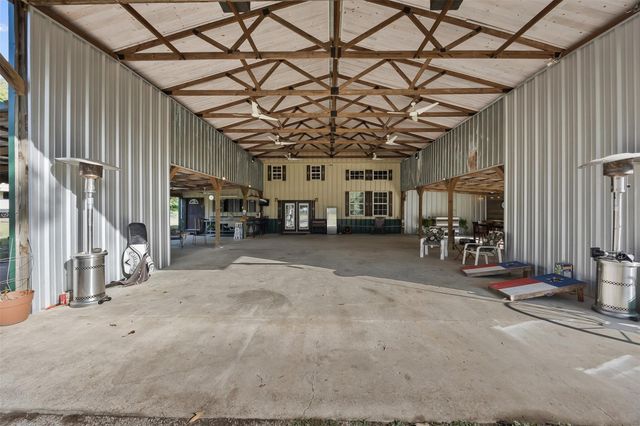 40 Olson Road, New Waverly, TX 77358