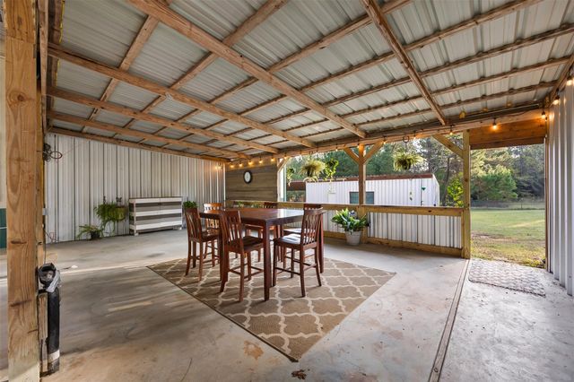 40 Olson Road, New Waverly, TX 77358