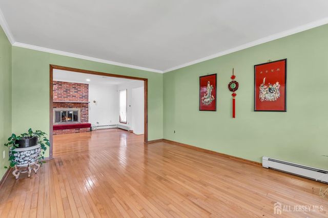 20 Sheldon Place, Piscataway, NJ 08854