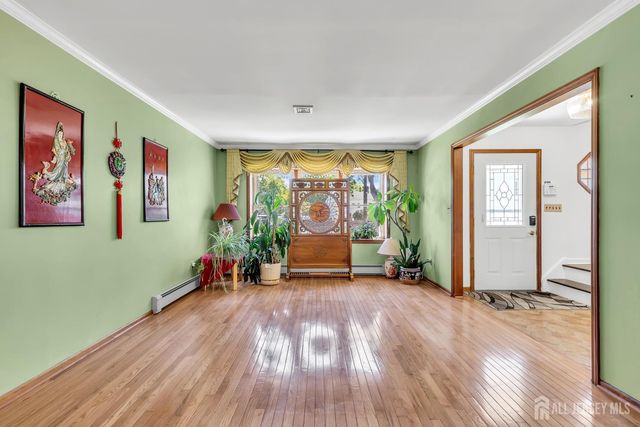 20 Sheldon Place, Piscataway, NJ 08854
