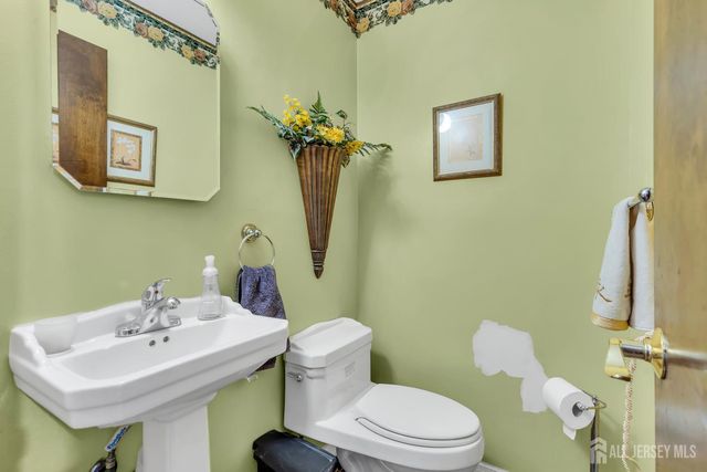 20 Sheldon Place, Piscataway, NJ 08854