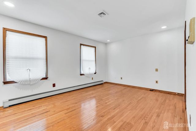 20 Sheldon Place, Piscataway, NJ 08854