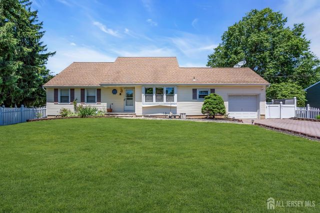 20 Sheldon Place, Piscataway, NJ 08854