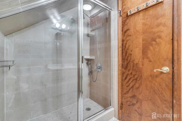 20 Sheldon Place, Piscataway, NJ 08854