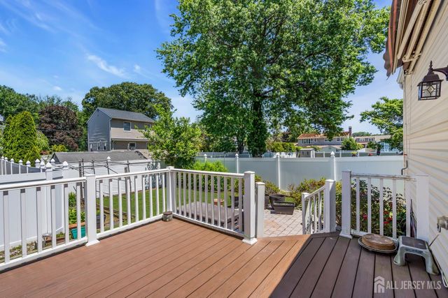 20 Sheldon Place, Piscataway, NJ 08854
