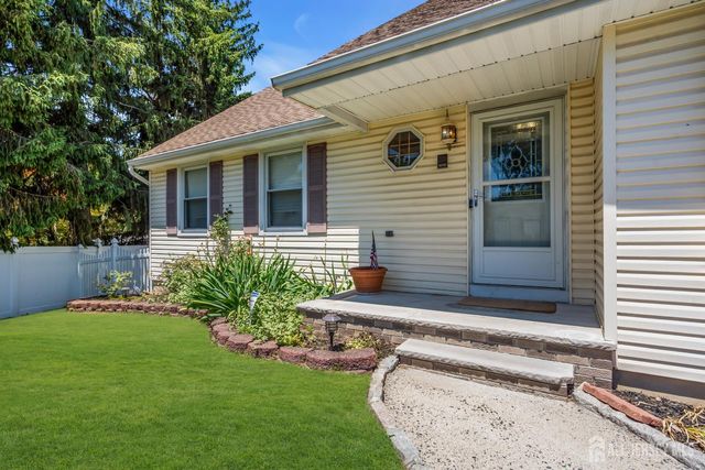 20 Sheldon Place, Piscataway, NJ 08854