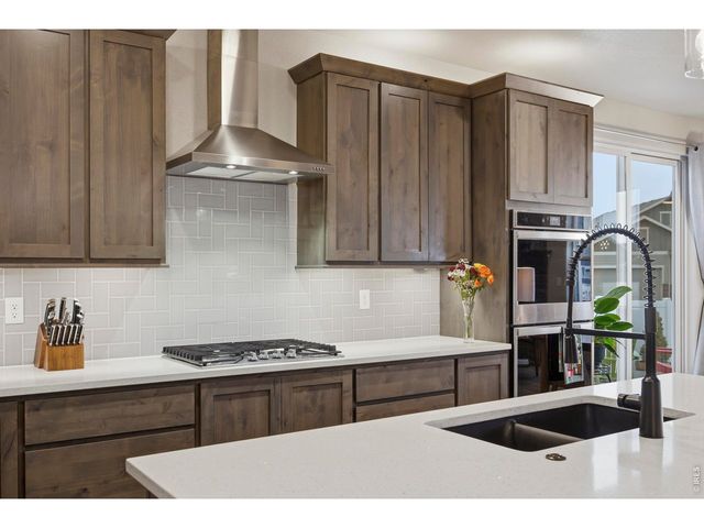 1827 Castle Hill Dr, Windsor, CO 80550