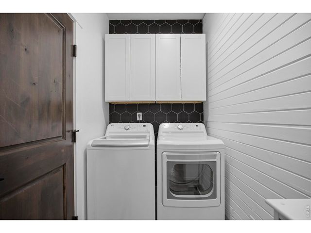 1827 Castle Hill Dr, Windsor, CO 80550