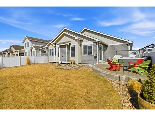 1827 Castle Hill Dr, Windsor, CO 80550