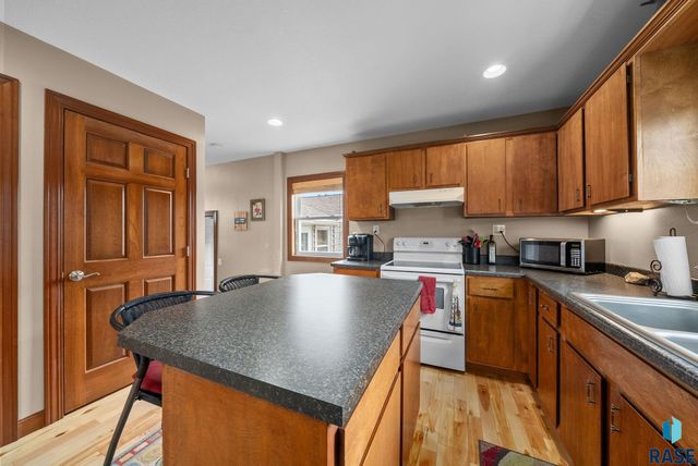 201 Nidaros Ave Avenue, Baltic, SD 57003