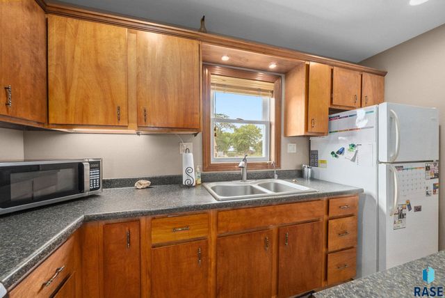 201 Nidaros Ave Avenue, Baltic, SD 57003