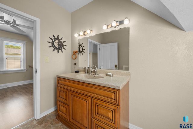 201 Nidaros Ave Avenue, Baltic, SD 57003