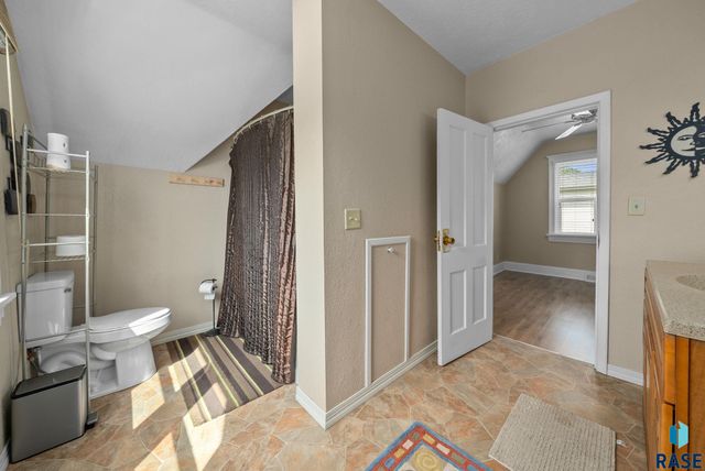 201 Nidaros Ave Avenue, Baltic, SD 57003