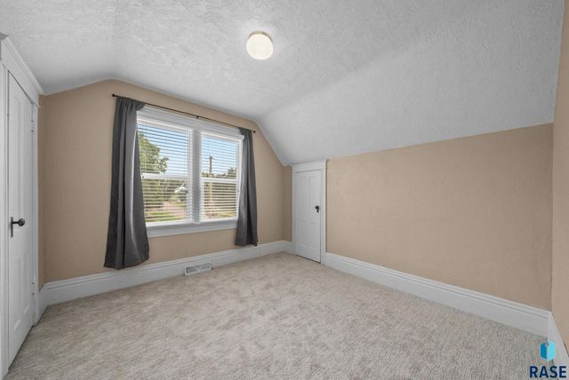 201 Nidaros Ave Avenue, Baltic, SD 57003