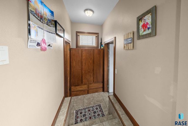 201 Nidaros Ave Avenue, Baltic, SD 57003