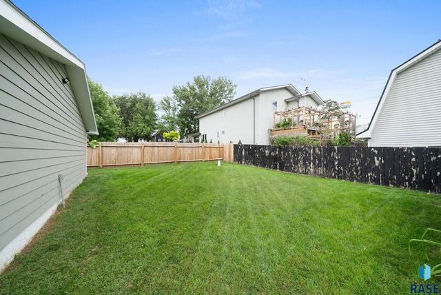 201 Nidaros Ave Avenue, Baltic, SD 57003