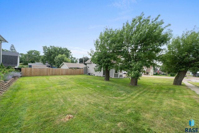 201 Nidaros Ave Avenue, Baltic, SD 57003
