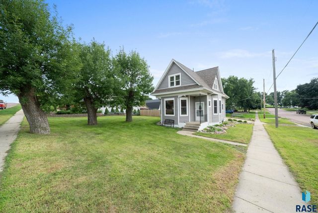 201 Nidaros Ave Avenue, Baltic, SD 57003