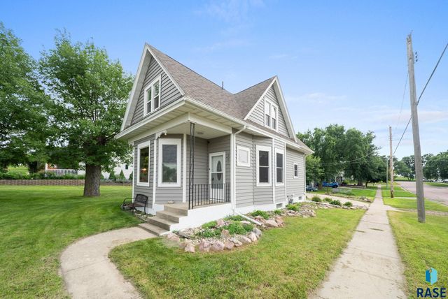 201 Nidaros Ave Avenue, Baltic, SD 57003