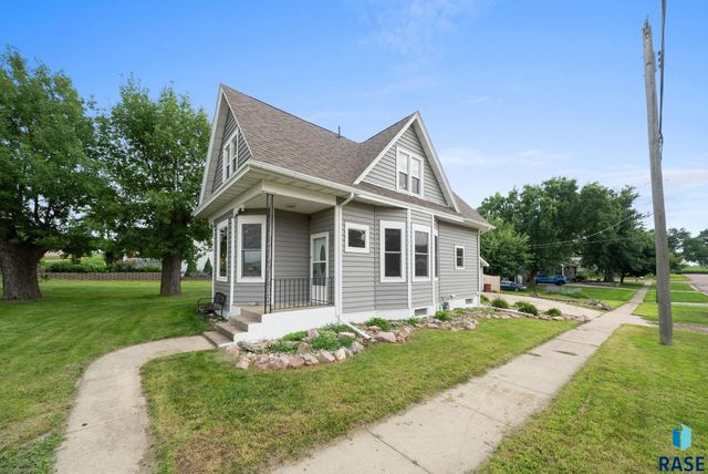 201 Nidaros Ave Avenue, Baltic, SD 57003