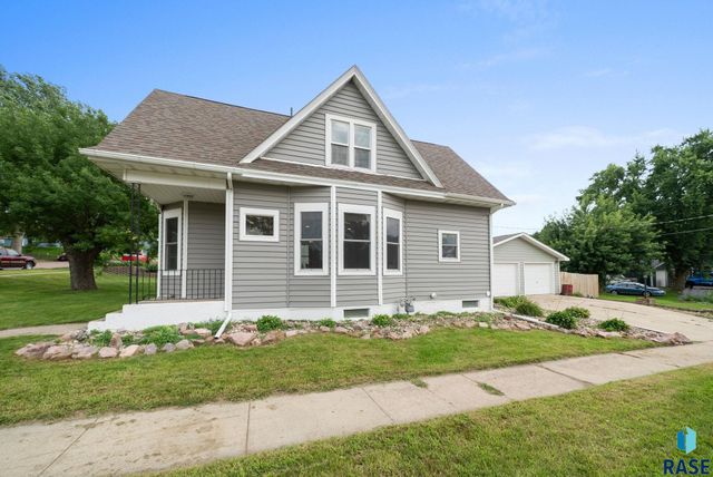 201 Nidaros Ave Avenue, Baltic, SD 57003