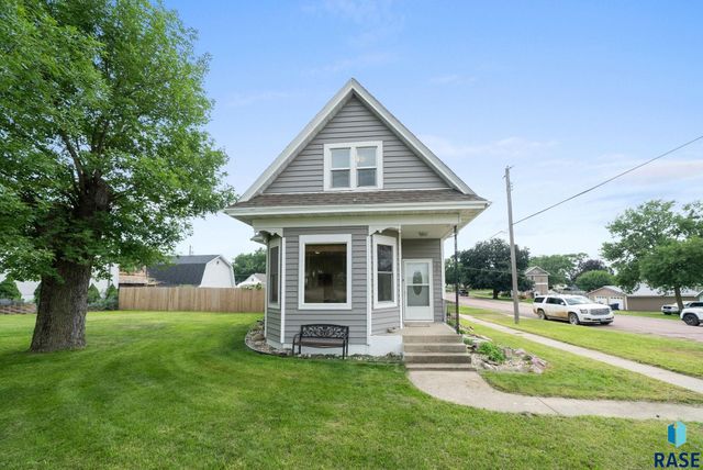201 Nidaros Ave Avenue, Baltic, SD 57003