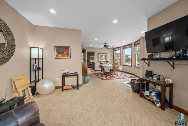 201 Nidaros Ave Avenue, Baltic, SD 57003