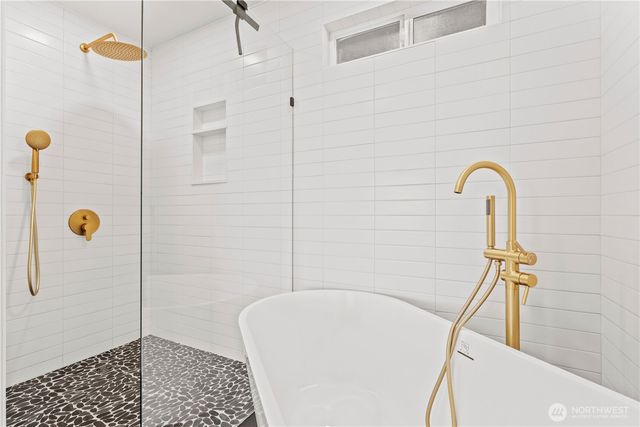 29603 1st Avenue S, Federal Way, WA 98003