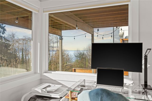 29603 1st Avenue S, Federal Way, WA 98003