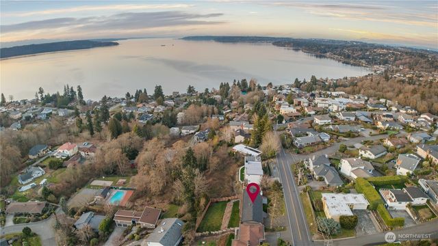 29603 1st Avenue S, Federal Way, WA 98003