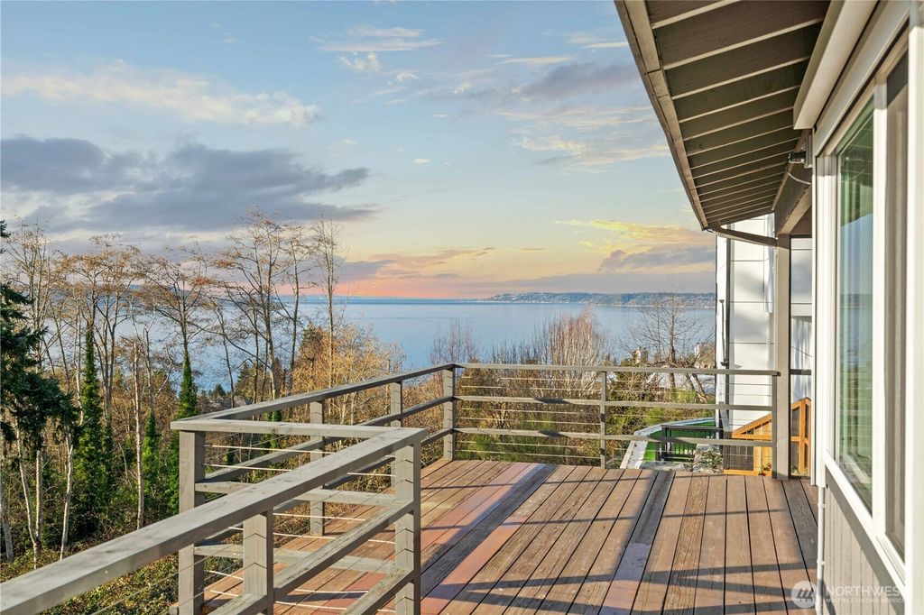 29603 1st Avenue S, Federal Way, WA 98003